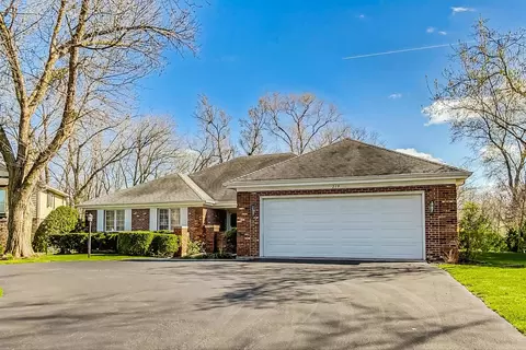 219 Bridle Path Cir, Oak Brook, IL 60523