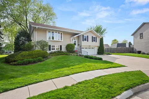 1420 Highland Rd, Rochelle, IL 61068