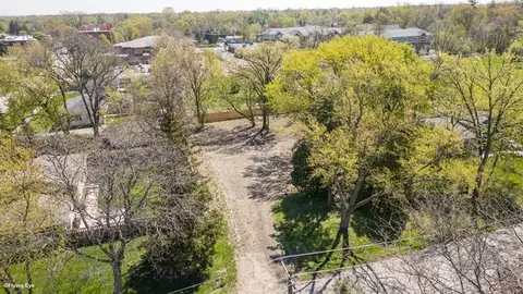 423 N Grant St, Westmont, IL 60559
