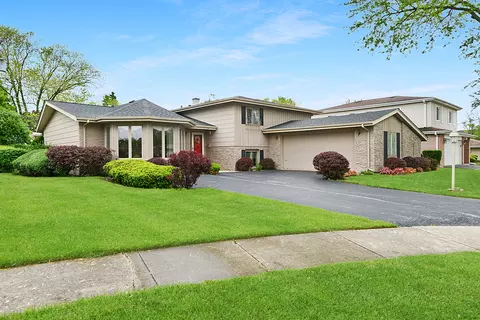 1148 W Westwood Trl, Addison, IL 60101