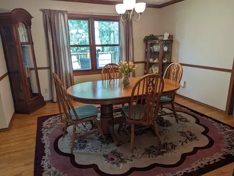 667 Sioux Dr, Freeport, IL 61032 photo 5