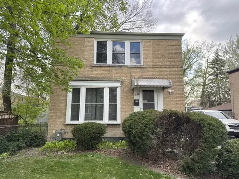 1874 Linden St, Des Plaines, IL 60018