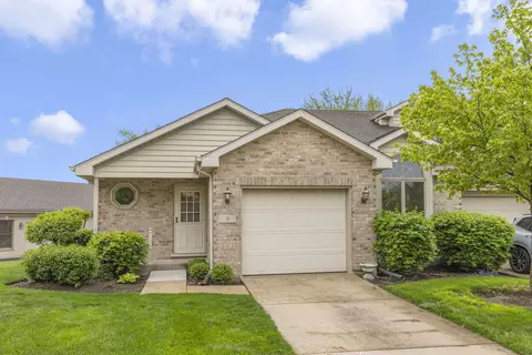 9 Warner Cir, Lemont, IL 60439