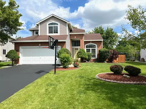 657 Grenache Ct, Bartlett, IL 60103