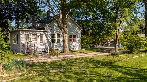 22291 W Long Grove Rd, Deer Park, IL 60010