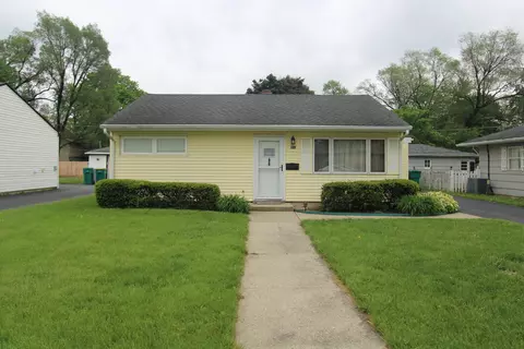 902 Plaza Dr, Joliet, IL 60435