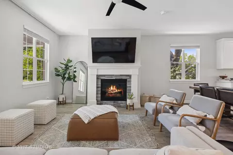 Living - 7808 W 66th St, Summit, IL 60501 photo 1 of 3