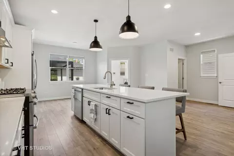 Kitchen - 7808 W 66th St, Summit, IL 60501 photo 3 of 3