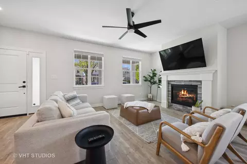 Living - 7808 W 66th St, Summit, IL 60501 photo 2 of 3