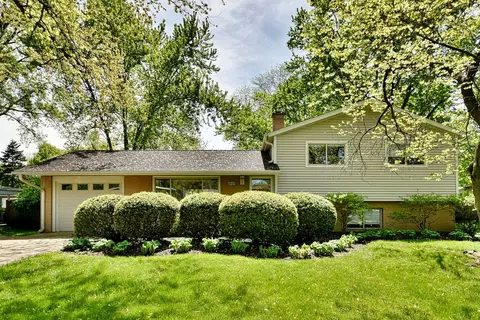 22 W469 Birchwood Dr, Glen Ellyn, IL 60137
