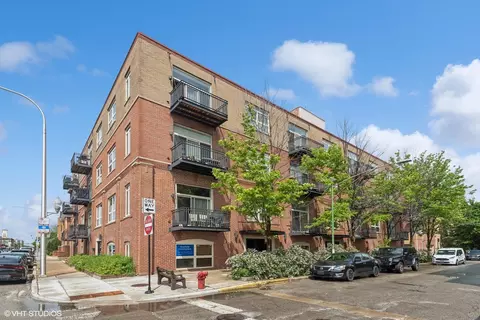 2806 N Oakley Ave #407, Chicago, IL 60618