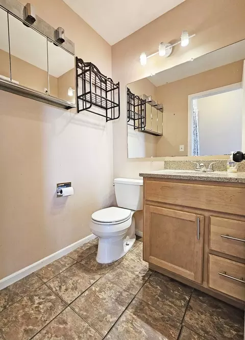 Bath - 507 Commanche Trl, Wheeling, IL 60090 photo 4 of 4
