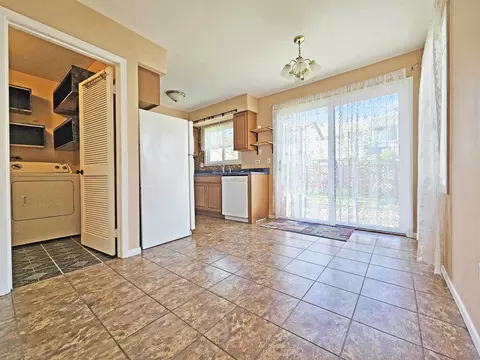 Other - 507 Commanche Trl, Wheeling, IL 60090 photo 2 of 4