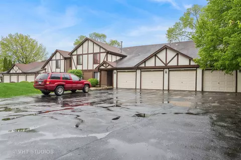 3432 Donovan Dr #7, Crete, IL 60417