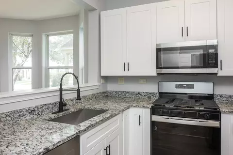 2270 Georgetown Cir, Aurora, IL 60503 photo 6