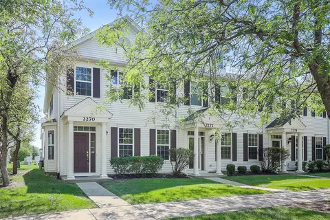 2270 Georgetown Cir, Aurora, IL 60503