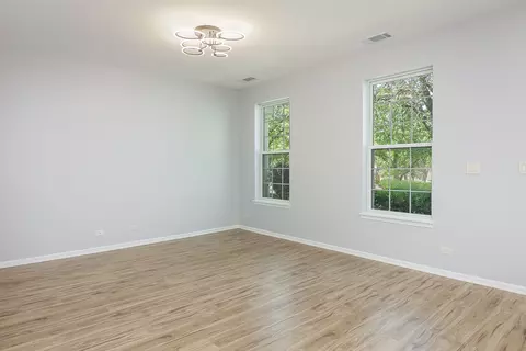 2270 Georgetown Cir, Aurora, IL 60503 photo 3