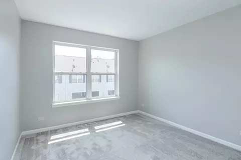 2270 Georgetown Cir, Aurora, IL 60503 photo 14