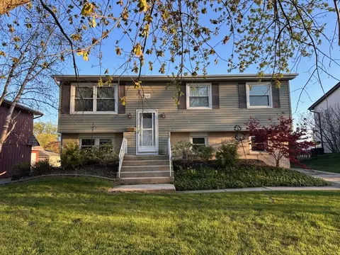 7535 Nottingham Dr, Tinley Park, IL 60477