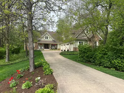 11211 Woodwind Ln, Huntley, IL 60142