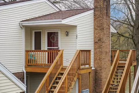 903 N Linden St #22, Normal, IL 61761