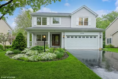 254 Lenox Ln, Mundelein, IL 60060