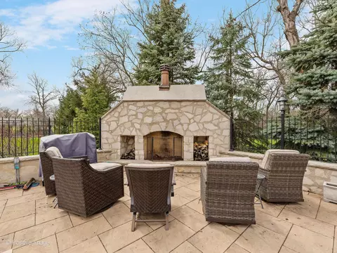 509 Ridgemoor Dr, Willowbrook, IL 60527 photo 73