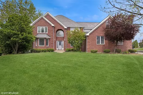 13267 Briar Patch Ln, Lemont, IL 60439