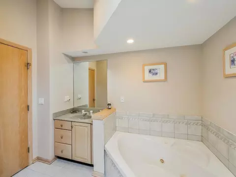 1515 Pine St, Spring Grove, IL 60081 photo 37