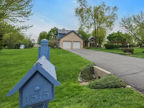 1515 Pine St, Spring Grove, IL 60081 photo 4