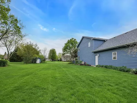 1515 Pine St, Spring Grove, IL 60081 photo 5