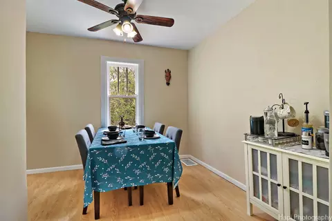 Dining - 4817 Roberts Rd, Mchenry, IL 60051 photo 1 of 1