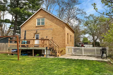 Exterior - 4817 Roberts Rd, Mchenry, IL 60051 photo 5 of 6