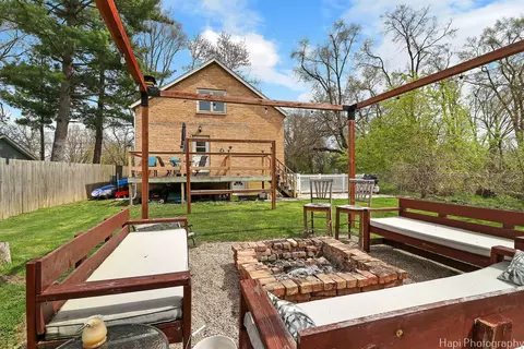 Exterior - 4817 Roberts Rd, Mchenry, IL 60051 photo 3 of 6