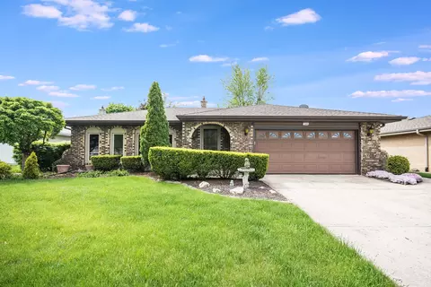 7603 Ponderosa Ct, Orland Park, IL 60462