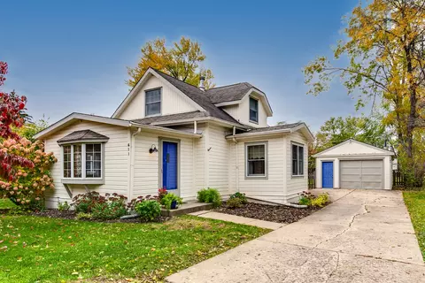411 Foster Rd, Wauconda, IL 60084
