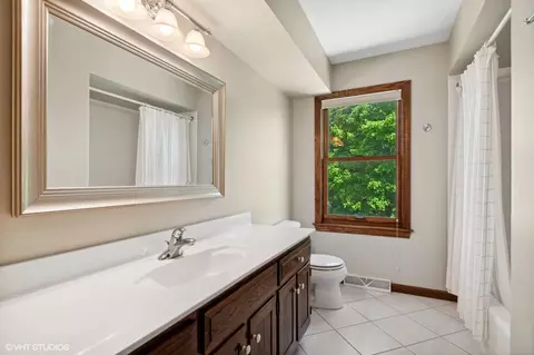 195 Old Forge Rd, Elgin, IL 60123 photo 13