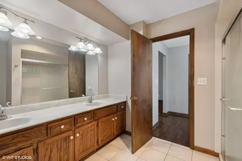 195 Old Forge Rd, Elgin, IL 60123 photo 11