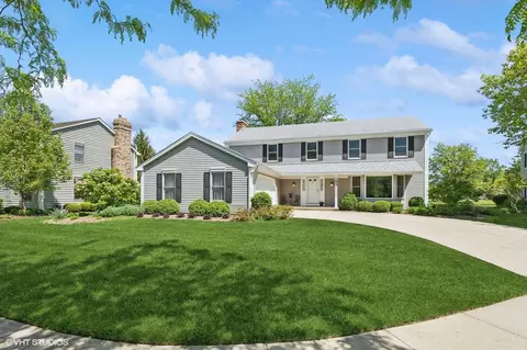 195 Old Forge Rd, Elgin, IL 60123