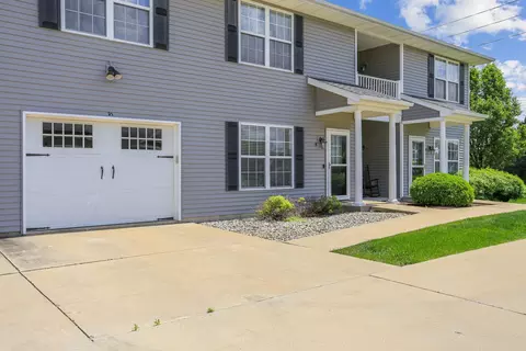 103 Yorkminster Ln #10, Savoy, IL 61874
