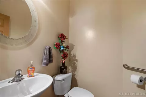 607 Sumac Dr, Aurora, IL 60506 photo 15