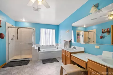 607 Sumac Dr, Aurora, IL 60506 photo 21