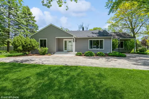 6221 S Peck Ave, La Grange Highlands, IL 60525