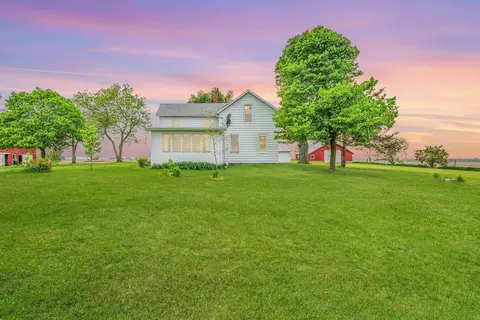 923 N 600 E Rd, Sibley, IL 61773