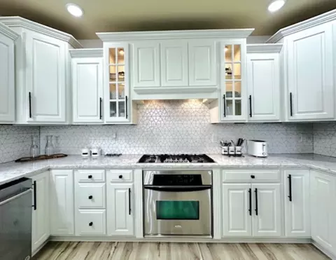 Kitchen - 4801 Sandcherry Dr, Champaign, IL 61822 photo 7 of 31