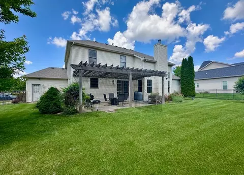 Exterior - 4801 Sandcherry Dr, Champaign, IL 61822 photo 31 of 35