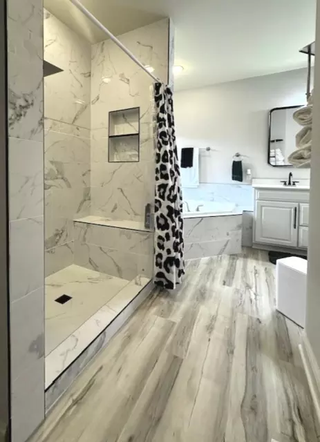 Bath - 4801 Sandcherry Dr, Champaign, IL 61822 photo 8 of 18
