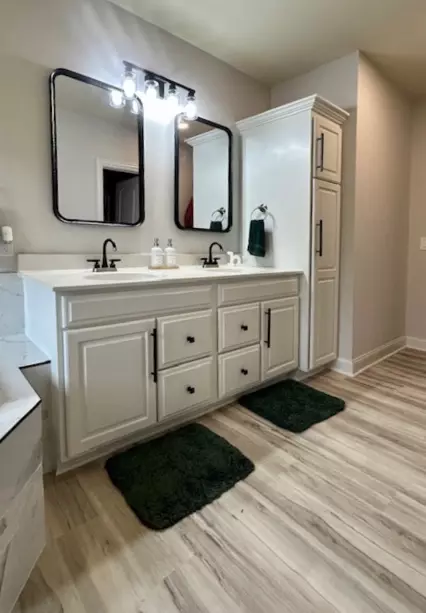Bath - 4801 Sandcherry Dr, Champaign, IL 61822 photo 4 of 18