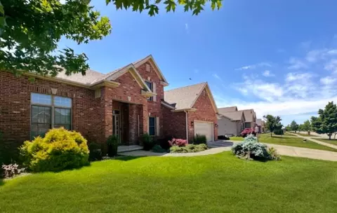 Exterior - 4801 Sandcherry Dr, Champaign, IL 61822 photo 2 of 35