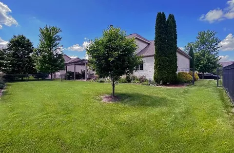 Exterior - 4801 Sandcherry Dr, Champaign, IL 61822 photo 8 of 35